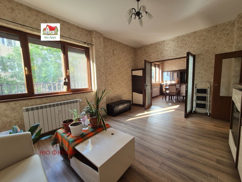De vânzare  3 dormitoare Sofia , Țentâr , 141 mp | 73676077 - imagine [9]