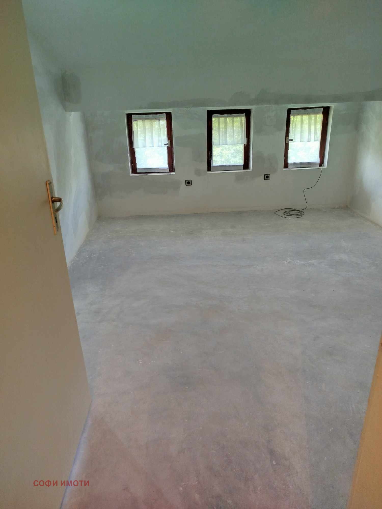 Продава ЕТАЖ ОТ КЪЩА, гр. Кърджали, Център, снимка 2 - Етаж от къща - 55548248