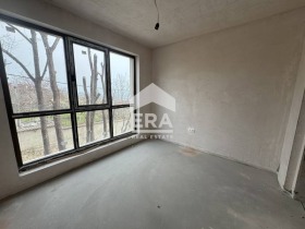 2 bedroom Briz, Varna 9