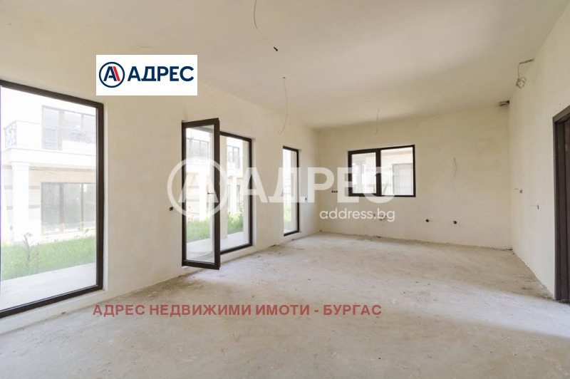 Продава КЪЩА, гр. Поморие, област Бургас, снимка 4 - Къщи - 48060356