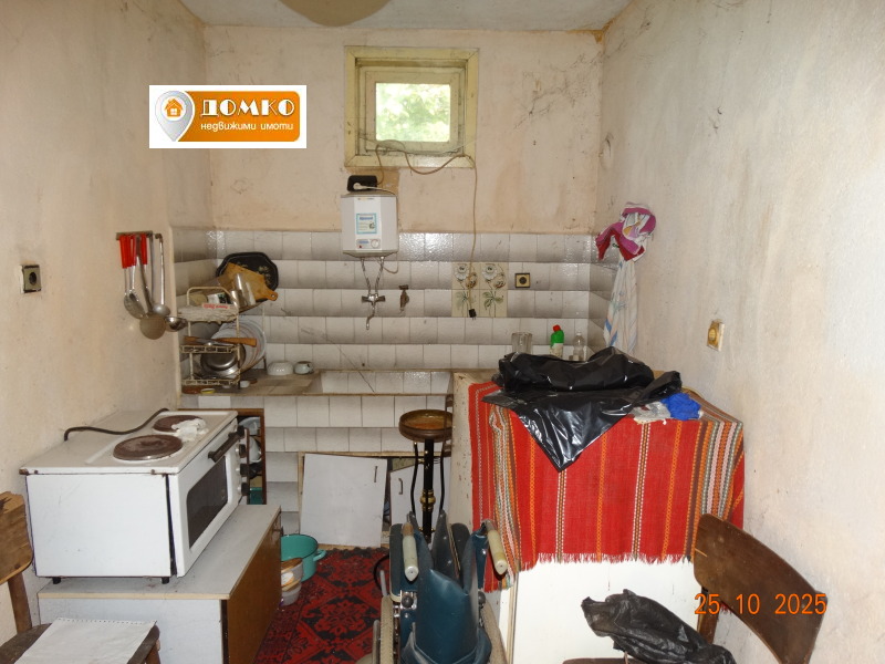 Продава КЪЩА, с. Мало Конаре, област Пазарджик, снимка 2 - Къщи - 53315414