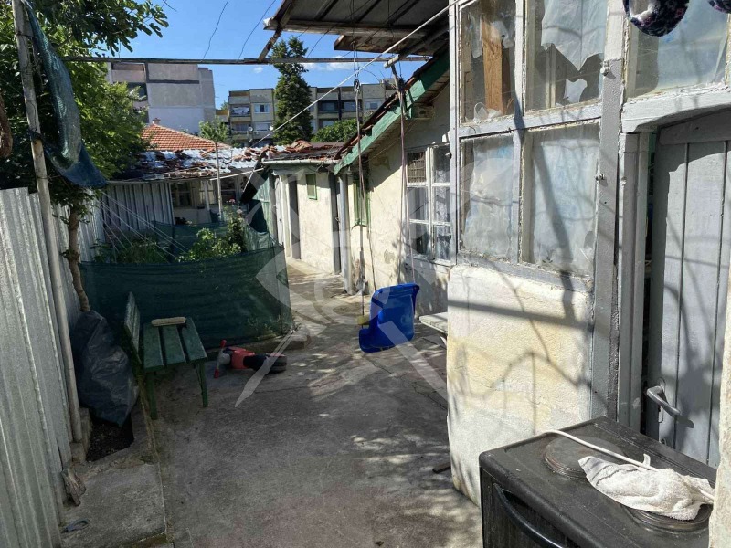 Продава КЪЩА, гр. Карнобат, област Бургас, снимка 9 - Къщи - 52740628