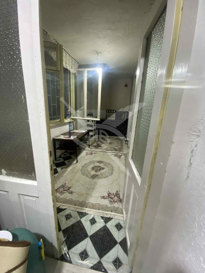 Продава КЪЩА, гр. Карнобат, област Бургас, снимка 4 - Къщи - 52740628