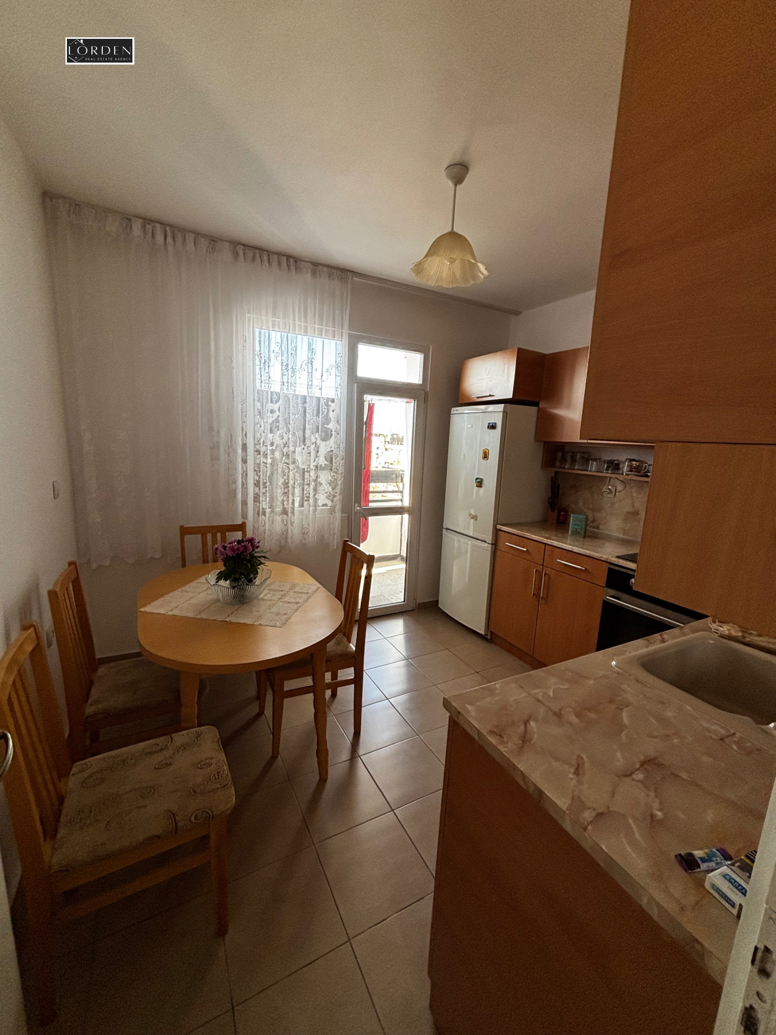 Продава 3-СТАЕН, гр. Пазарджик, Изток, снимка 2 - Апартаменти - 53859033