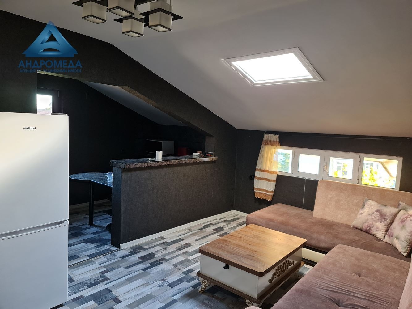 Продава 3-СТАЕН, гр. Плевен, Широк център