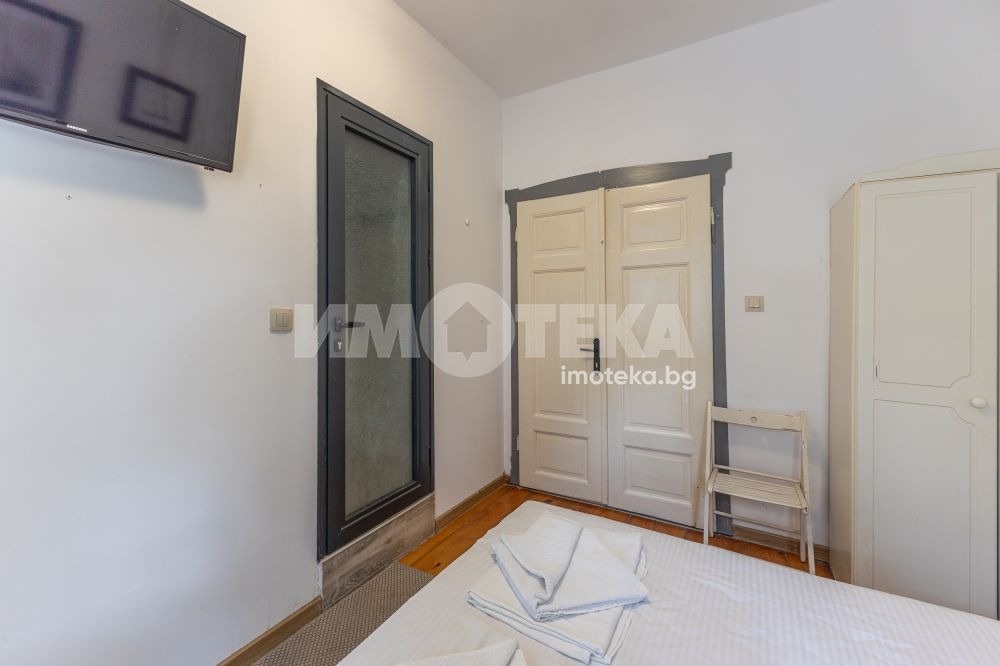 Продава МНОГОСТАЕН, гр. Варна, Център, снимка 4 - Апартаменти - 56589424