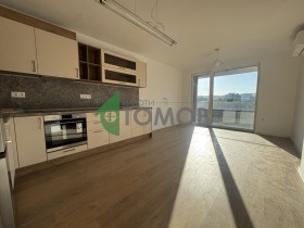 1 dormitor Traciia, Șumen