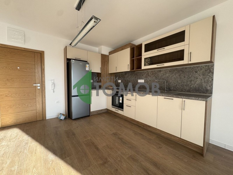 De vânzare  1 dormitor Șumen , Traciia , 69 mp | 49165927 - imagine [2]