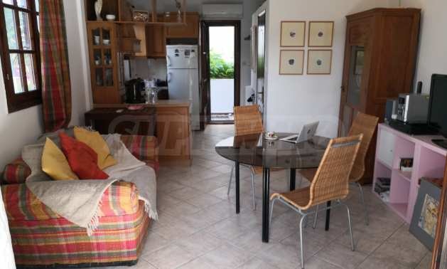 Продава КЪЩА, Извън страната, област Извън страната