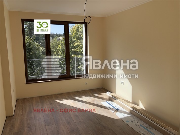 Продава 3-СТАЕН, гр. Варна, Център, снимка 2 - Aпартаменти - 47135226