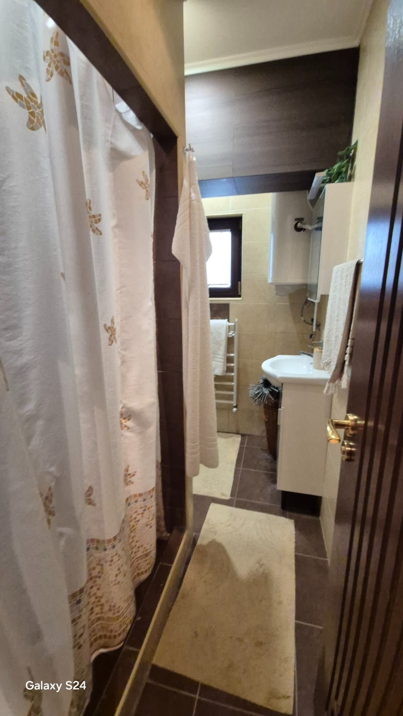 Продава КЪЩА, с. Яребична, област Варна, снимка 14 - Къщи - 53411018