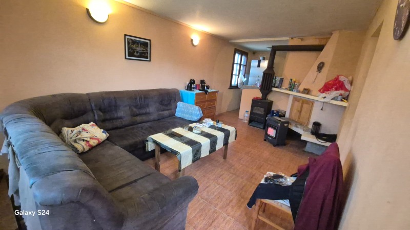 Продава КЪЩА, с. Яребична, област Варна, снимка 6 - Къщи - 53411018