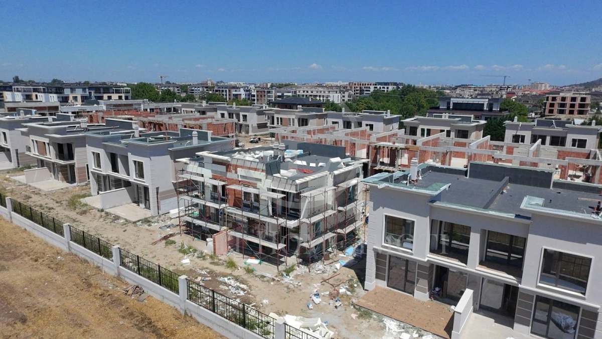 Продава КЪЩА, гр. Пловдив, Остромила, снимка 4 - Къщи - 51819928