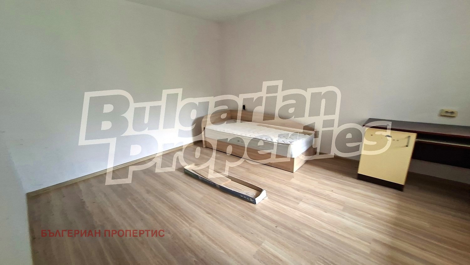 Продава КЪЩА, гр. Аксаково, област Варна, снимка 12 - Къщи - 55354612