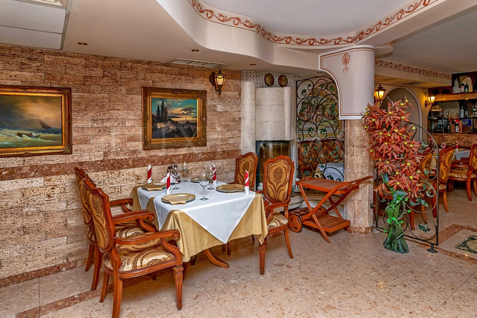Продава ЗАВЕДЕНИЕ, гр. Пловдив, Старият град, снимка 3 - Заведения - 54228999