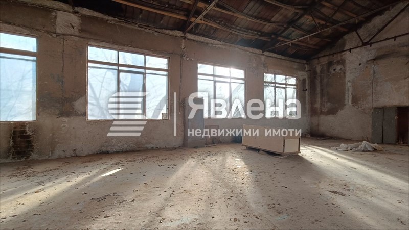Продава ПРОМ. ПОМЕЩЕНИЕ, гр. Етрополе, област София област, снимка 6 - Производствени сгради - 54059285