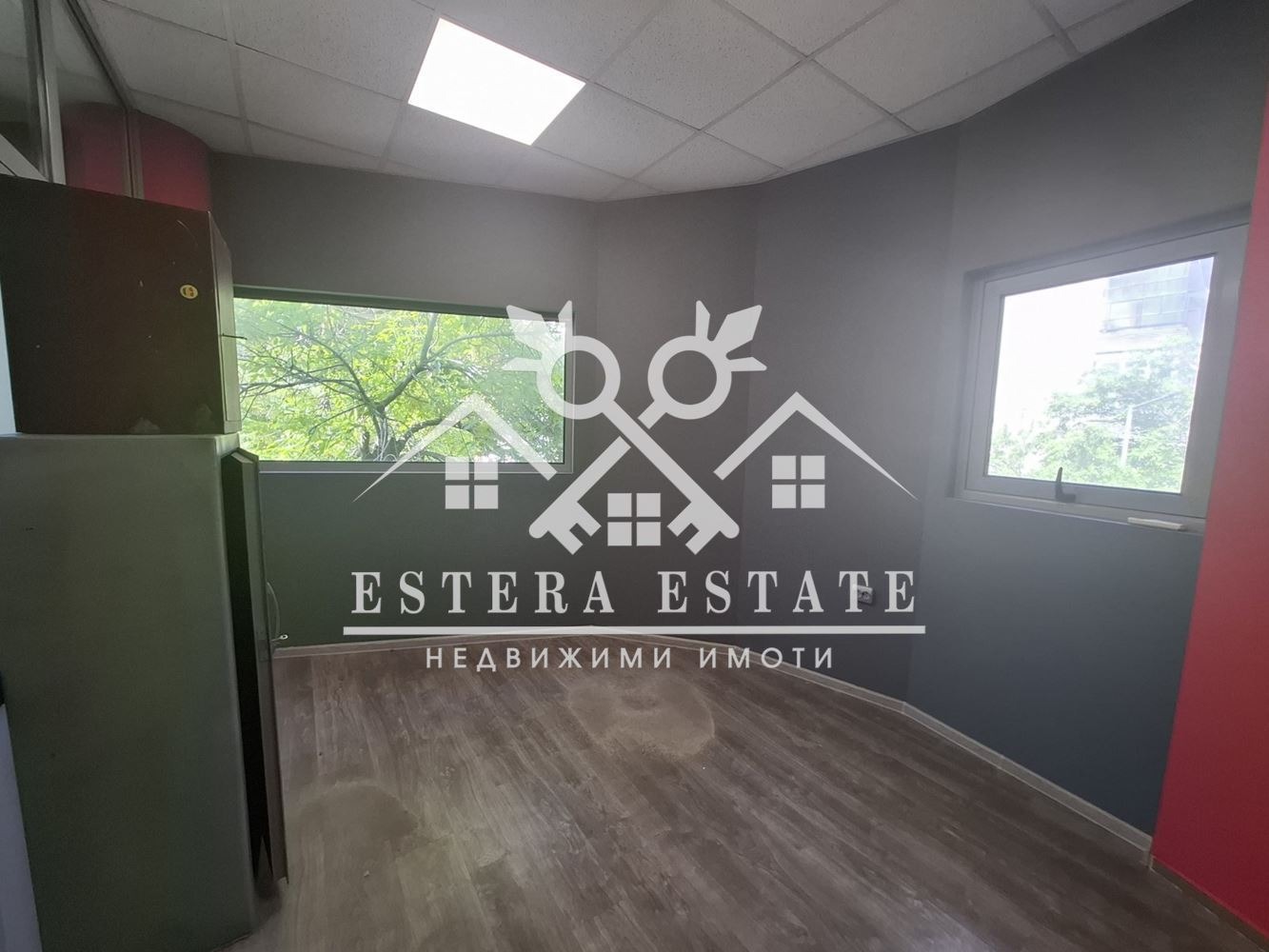 Продава ОФИС, гр. Шумен, Център, снимка 2 - Офиси - 50559026