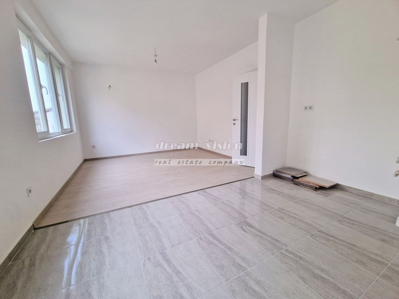 Продава 3-СТАЕН, гр. София, Редута