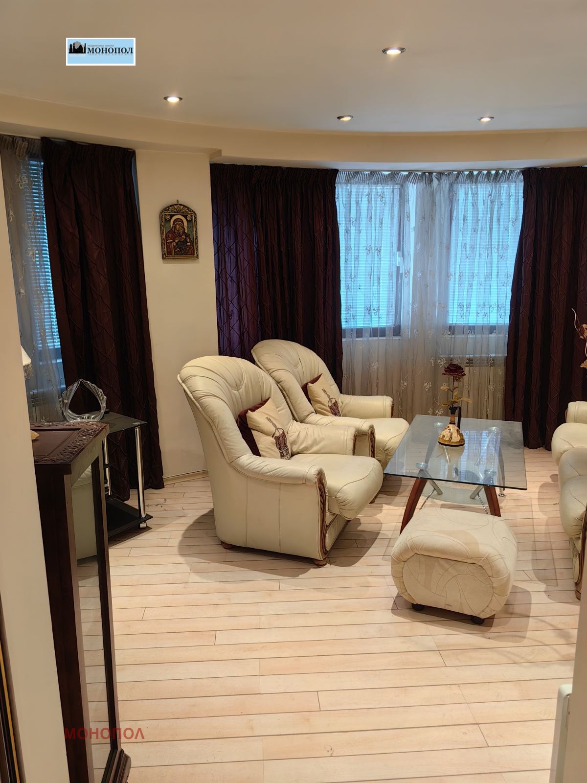 Продава 3-СТАЕН, гр. Перник, Център, снимка 2 - Апартаменти - 53335074