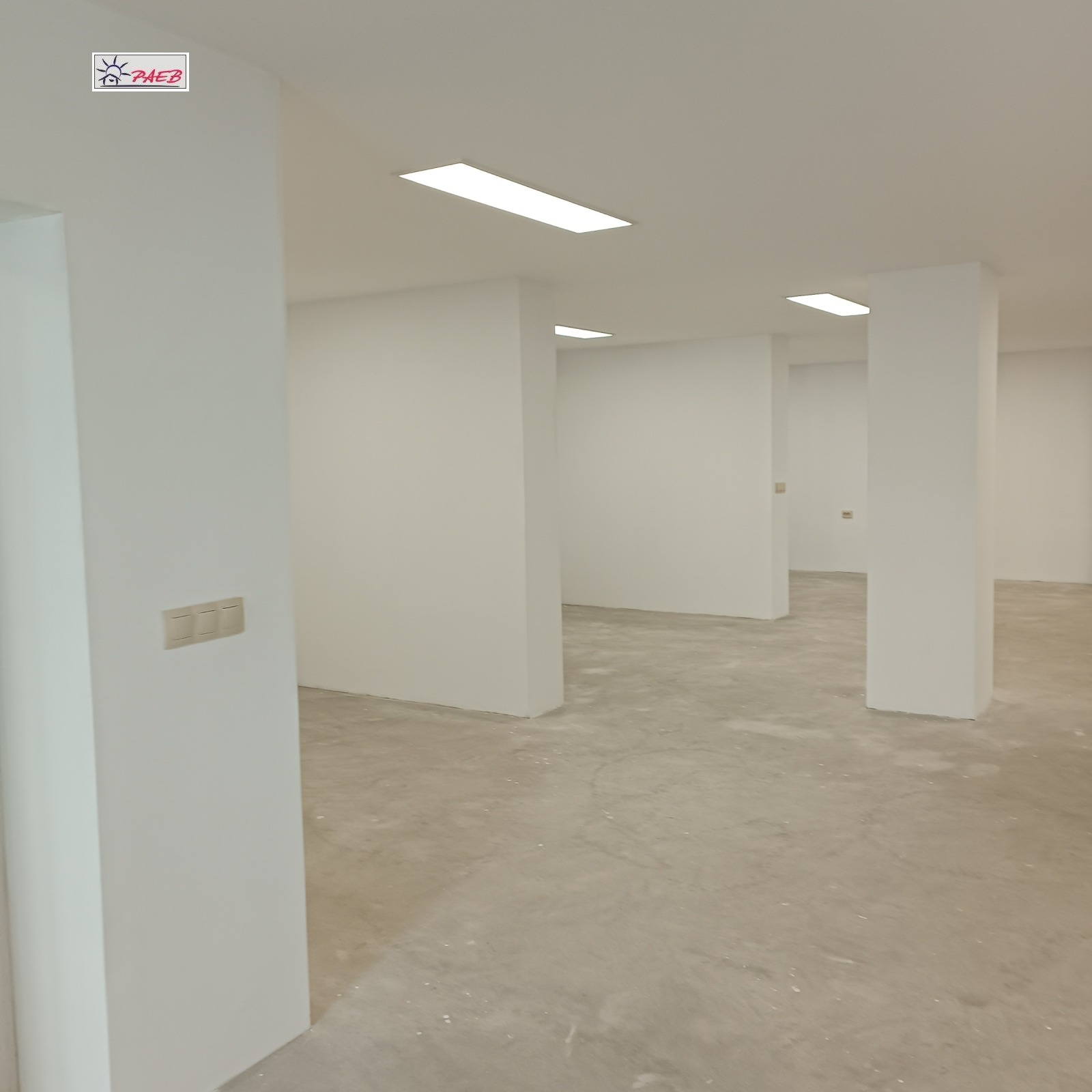 Продава ОФИС, гр. Русе, Широк център, снимка 2 - Офиси - 42153924