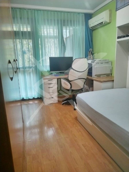 Продава 2-СТАЕН, гр. Бургас, Изгрев, снимка 2 - Апартаменти - 52664520