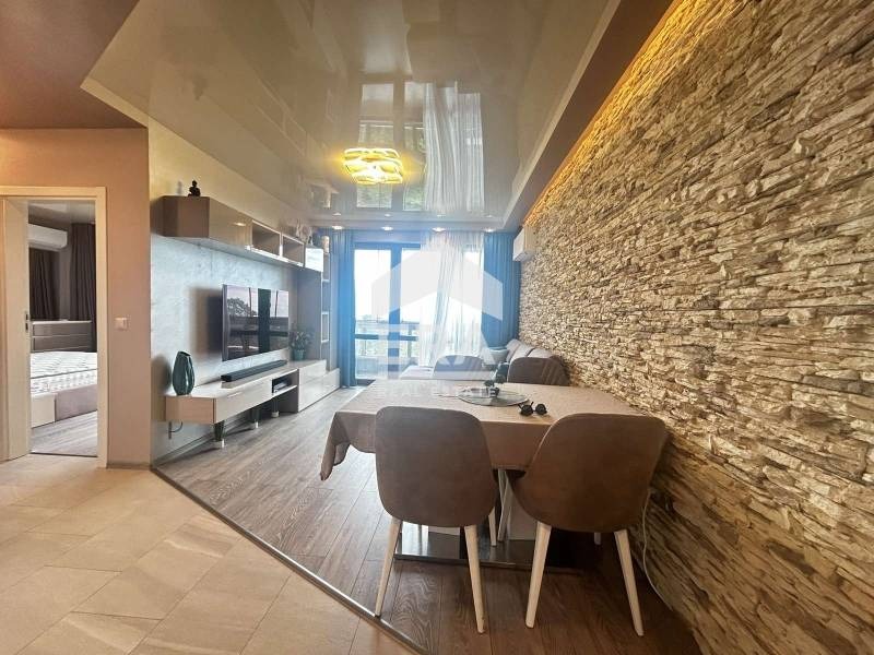 Продава 3-СТАЕН, гр. Варна, м-т Горна Трака, снимка 3 - Апартаменти - 54940047