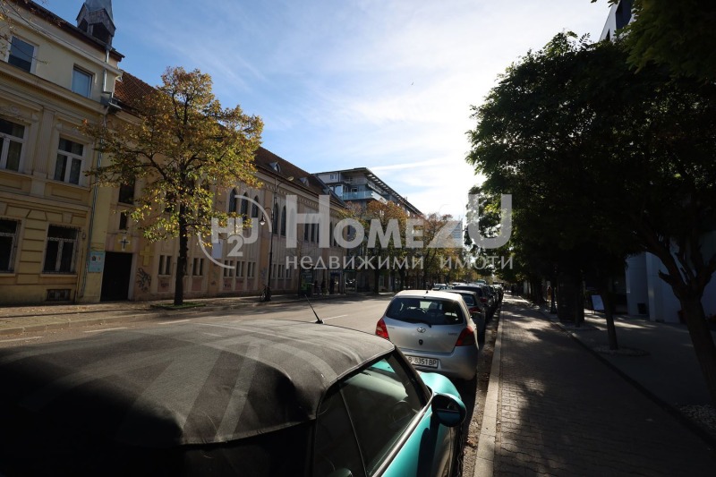 Продава МНОГОСТАЕН, гр. Варна, Център, снимка 17 - Апартаменти - 52468917