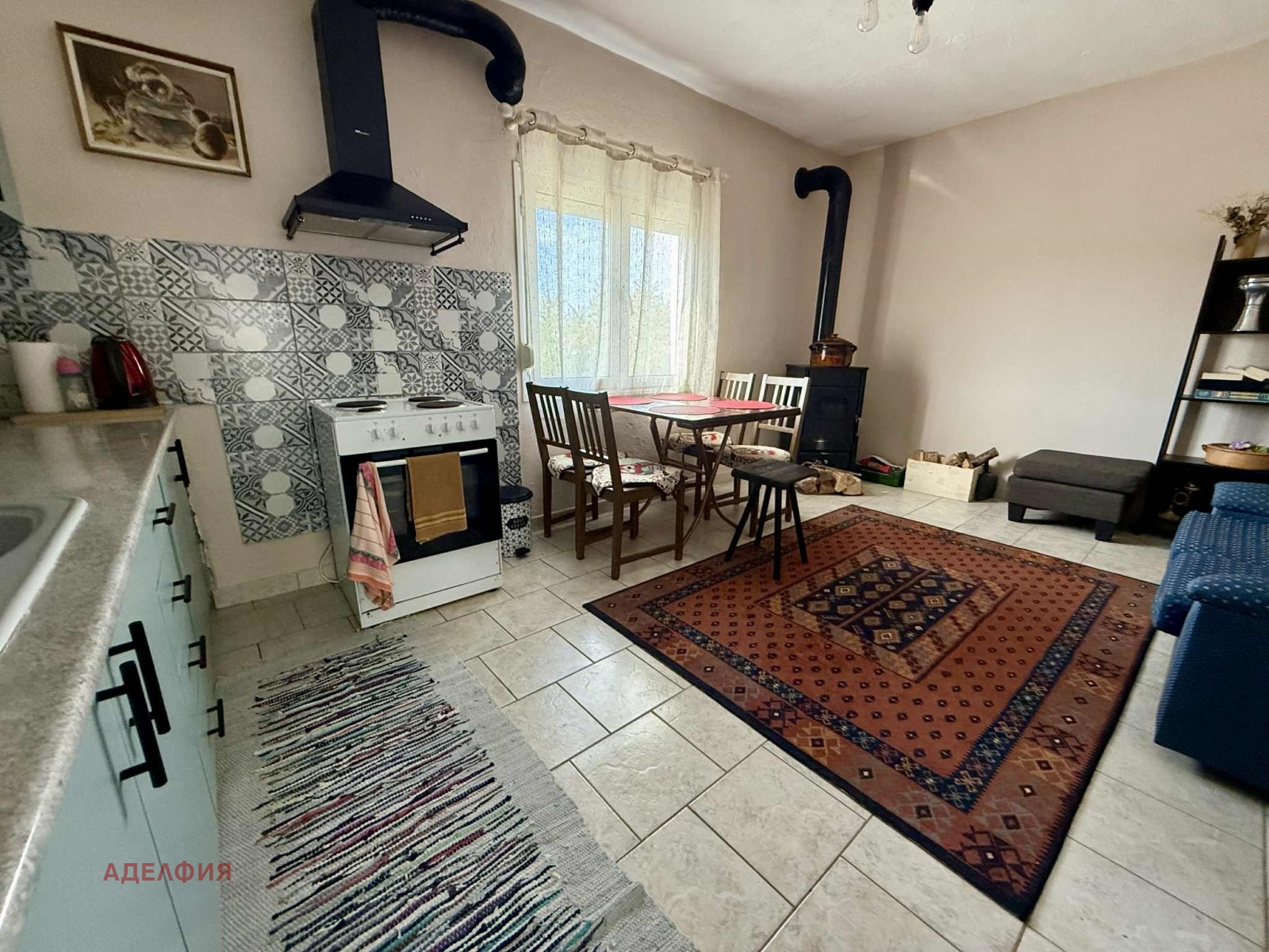 Продава КЪЩА, Извън страната, област Извън страната