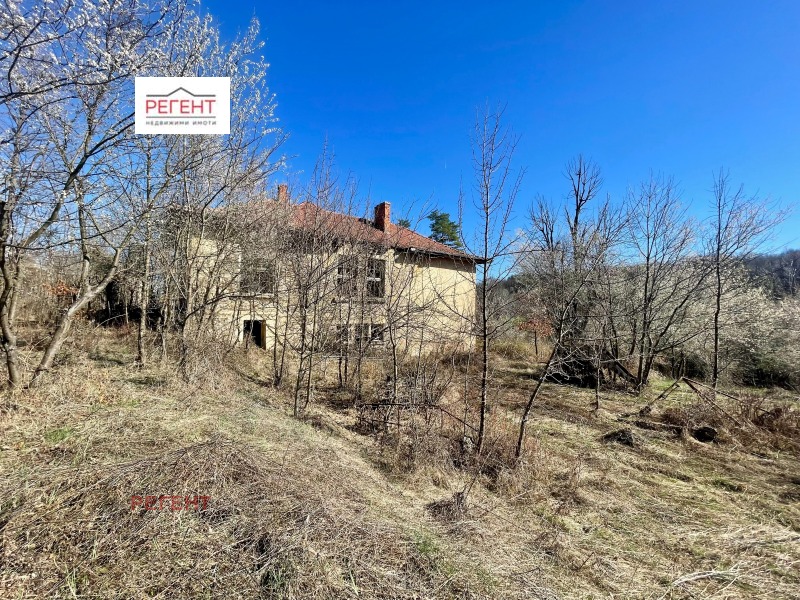 Продава КЪЩА в област Габрово, с. Лесичарка - 294 кв.м / 46 016.27 € » 90 000 лв., РЕГЕНТ