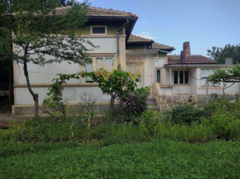 Продава КЪЩА, с. Сенокос, област Добрич