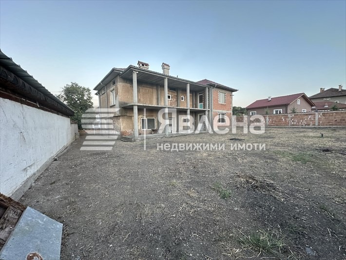 Продава КЪЩА, с. Катуница, област Пловдив, снимка 2 - Къщи - 47309274