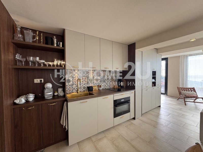 Продава КЪЩА, гр. Балчик, област Добрич, снимка 8 - Къщи - 53326153