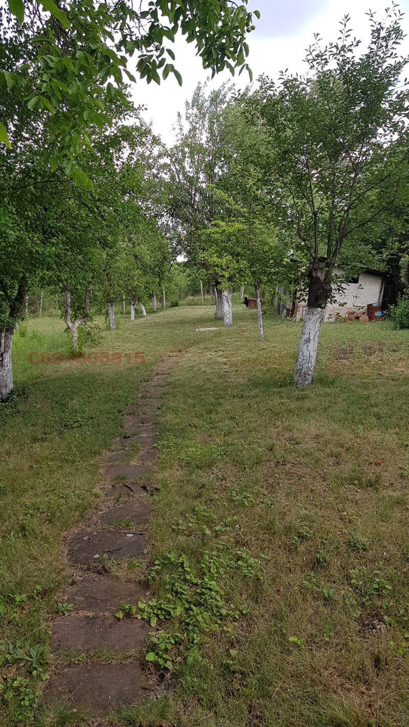 Продава ВИЛА, с. Николаево, област Перник