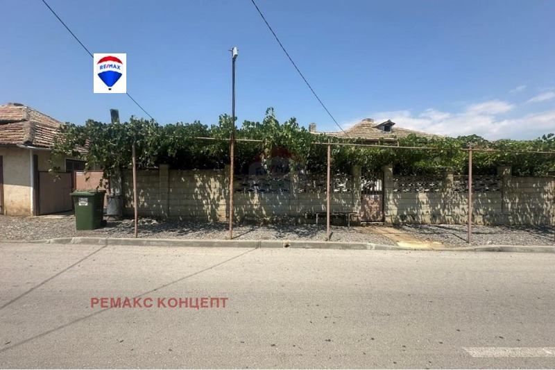 Продава КЪЩА в област Шумен, с. Никола Козлево - 190 кв.м / 45 505 € » 89 000.04 лв., РЕМАКС КОНЦЕПТ