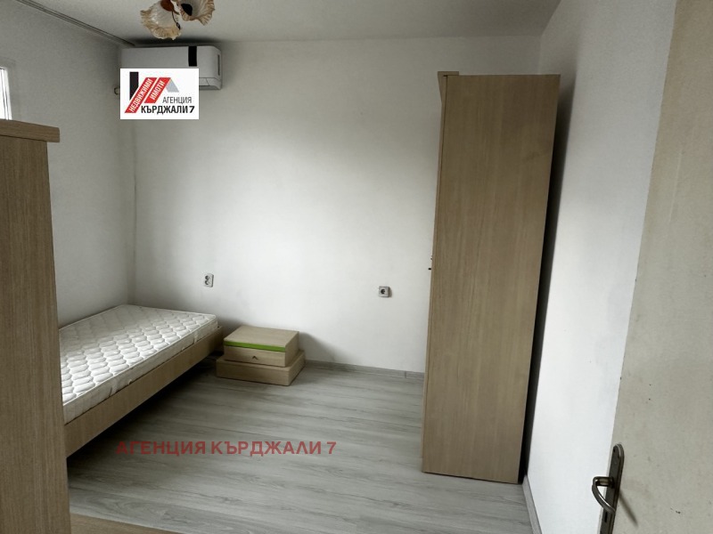 En venta  2 dormitorios Kardzhali , Vazrozhdentsi , 69 metros cuadrados | 29968445 - imagen [4]