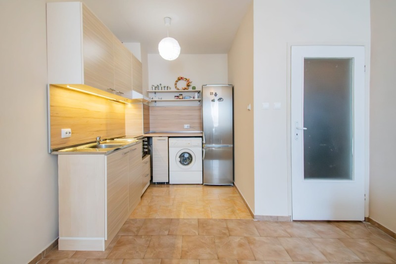 Продава 3-СТАЕН, гр. София, Лагера, снимка 6 - Апартаменти - 53241947