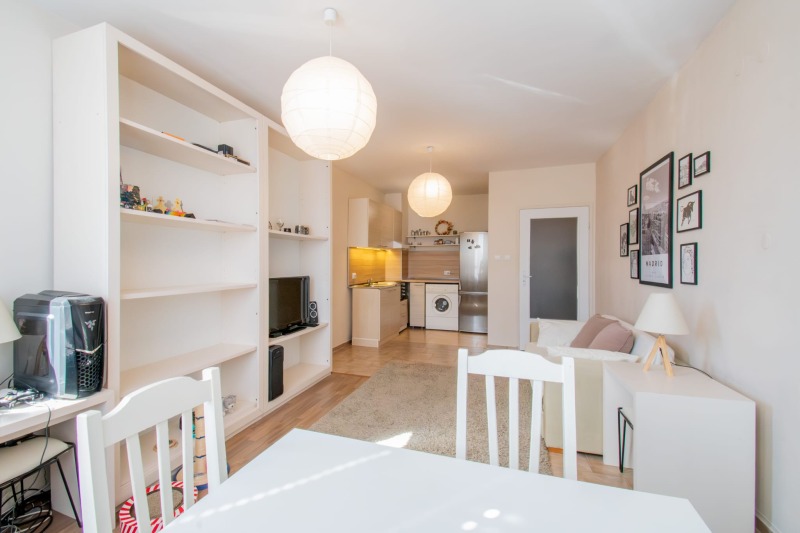 Продава 3-СТАЕН, гр. София, Лагера, снимка 4 - Апартаменти - 53241947