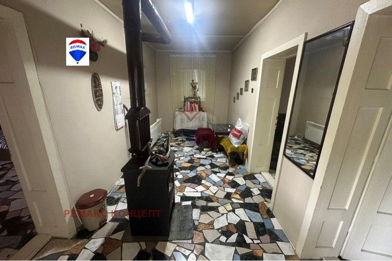 Продава  Къща област Шумен , с. Никола Козлево , 190 кв.м | 93699509 - изображение [5]