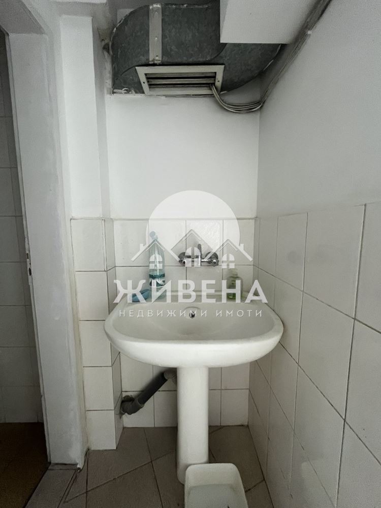 Продава МАГАЗИН, гр. Варна, Център, снимка 2 - Магазини - 52989482