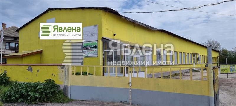 Продава  Пром. помещение, област Разград, гр. Завет •  184 616 EUR • ID 26057005 — holmes.bg - [1] 