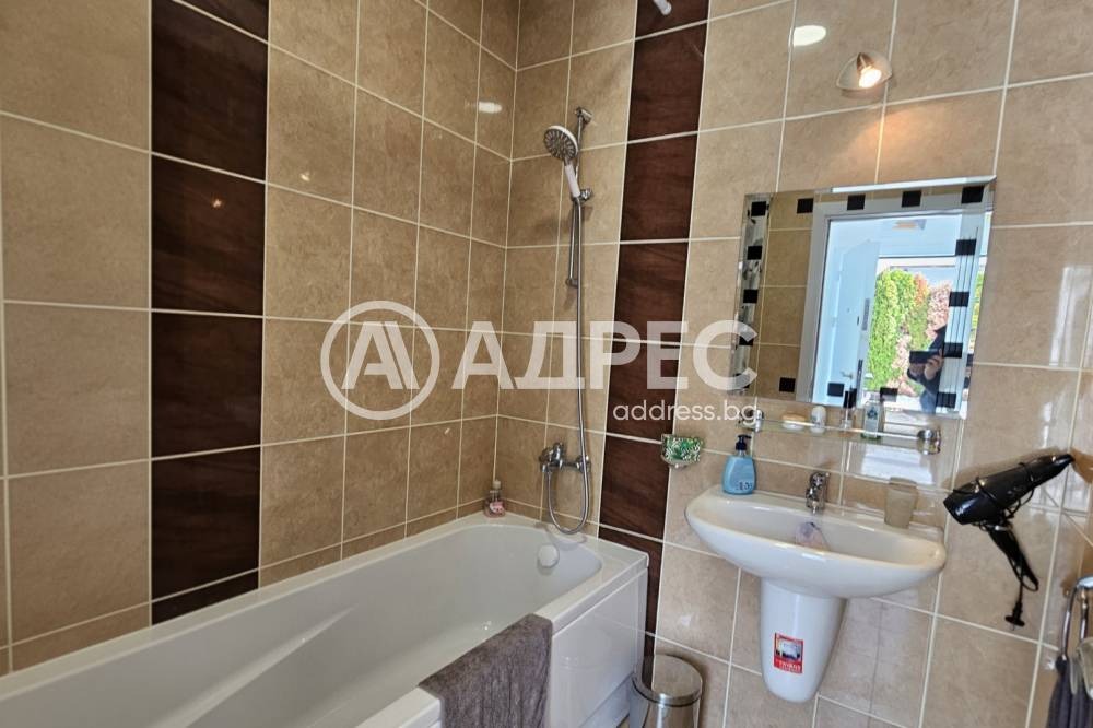 Продава КЪЩА, с. Рогачево, област Добрич, снимка 10 - Къщи - 55122572
