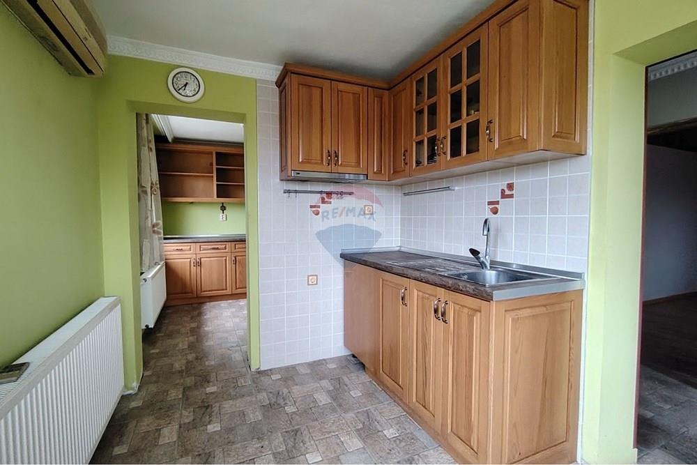 Продава КЪЩА, с. Мараш, област Шумен, снимка 8 - Къщи - 55750656
