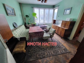 Продажба на тристайни апартаменти в град Шумен — страница 2 - изображение 14 