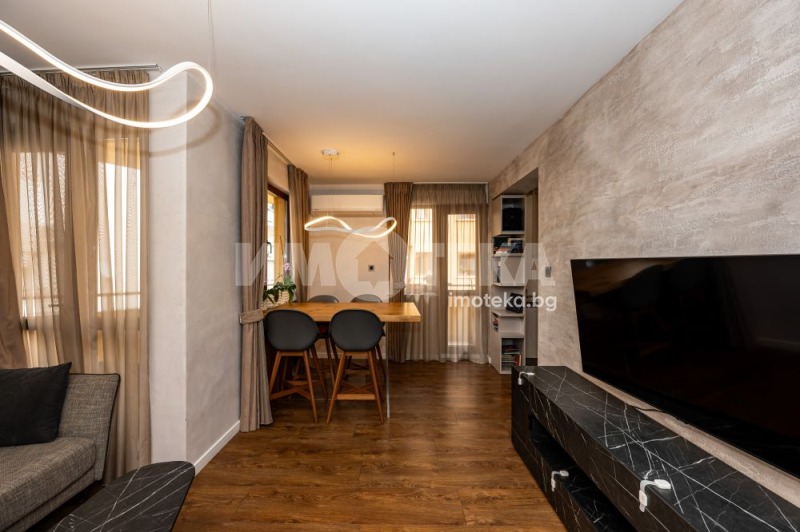 Продава 3-СТАЕН, гр. Пловдив, Кършияка, снимка 2 - Апартаменти - 52985353