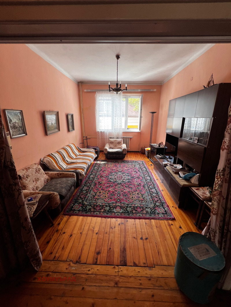 Продава  Многостаен, град София, Център •  895 000 € • ID 17254494 — holmes.bg - [1] 