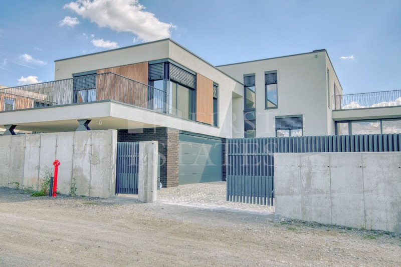 Продава КЪЩА, гр. София, Горна баня, снимка 4 - Къщи - 46524202