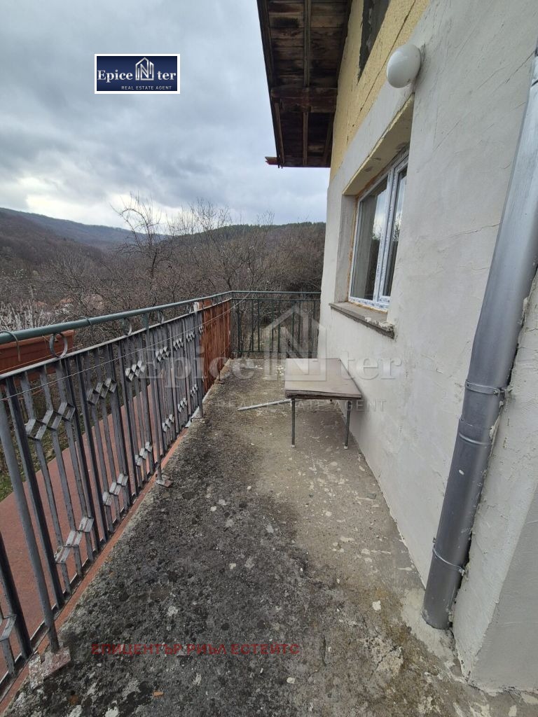 Продава КЪЩА, с. Ръжавец, област Перник, снимка 8 - Къщи - 53979599