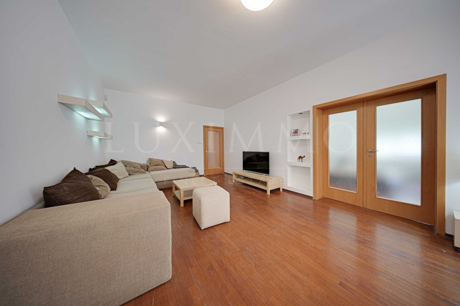 Продава 4-СТАЕН, гр. София, Изток, снимка 3 - Апартаменти - 53719446