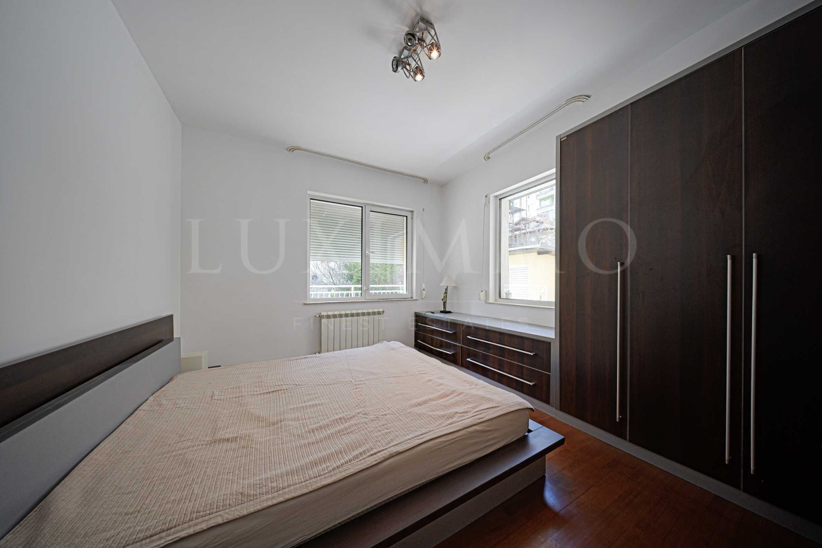 Продава 4-СТАЕН, гр. София, Изток, снимка 5 - Апартаменти - 53719446