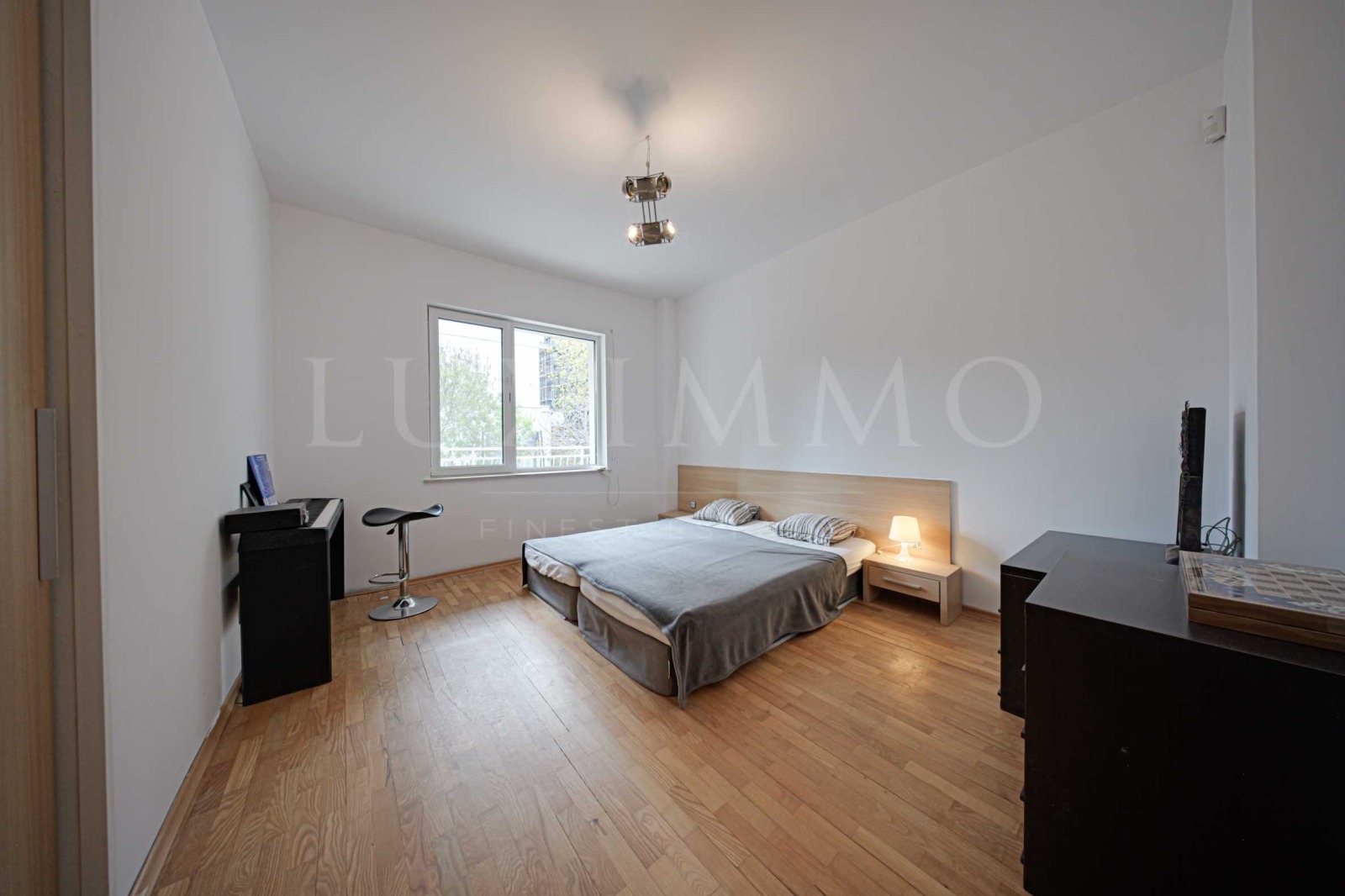 Продава 4-СТАЕН, гр. София, Изток, снимка 8 - Апартаменти - 53719446